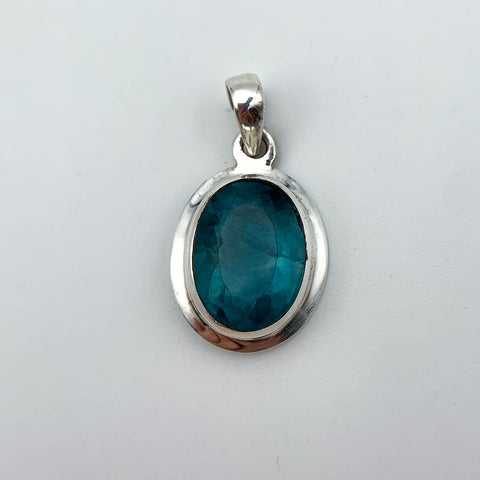 Pendentif en serti clos argent 925 ~ Fluorite bleue gemme, forme ovale