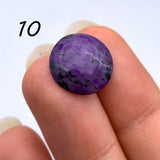 Sugilite violette cabochons