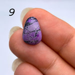 Sugilite violette cabochons