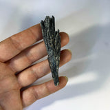 Cyanite noire brute - Taille 2