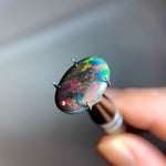 Opale noble noire fumée cabochon ovale