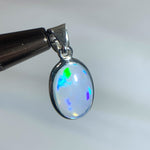 Pendentif en serti clos argent 925 ~ Opale noble, forme ovale