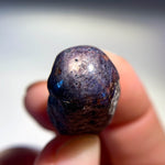 Saphir rutilé semi-poli - bleu violacé ref02
